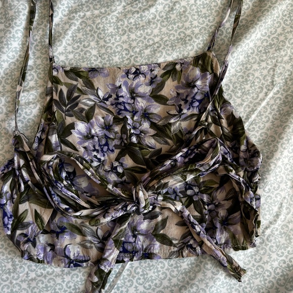 brandy melville crop top - Picture 3 of 4